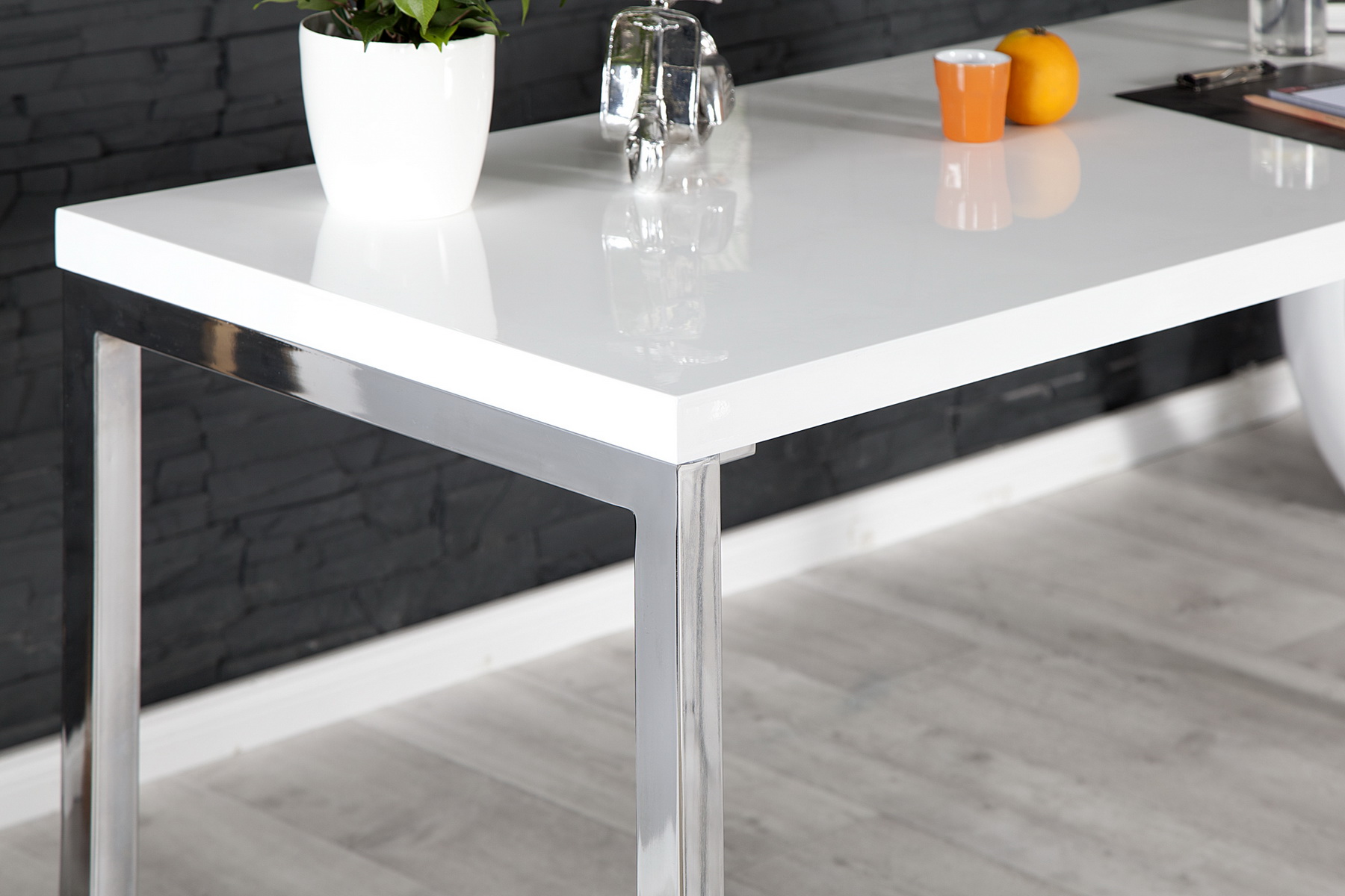 PC - stolík 21141 140x60cm Biely vysoký lesk PC - stolík 21141 140x60cm Biely vysoký lesk