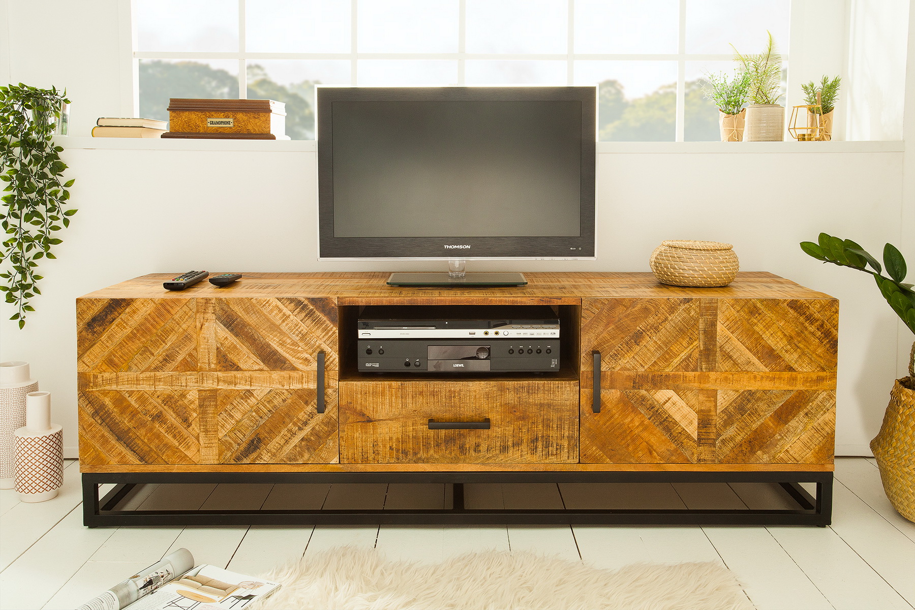 TV-skrinka 39240 160cm Drevo Mango Prírodná TV-skrinka 39240 160cm Drevo Mango Prírodná