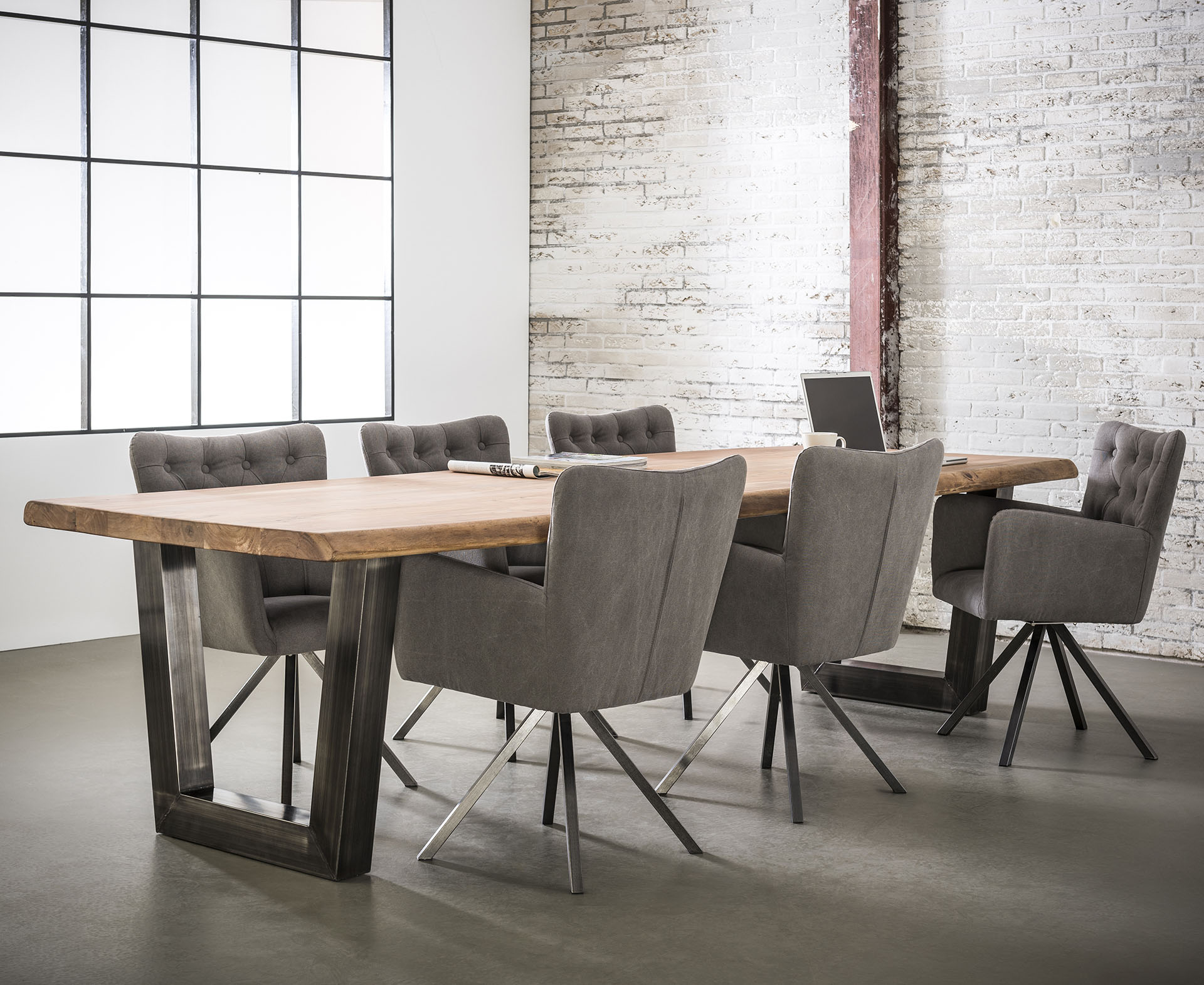 Jedálenský stôl 20-35 300x100cm Acacia natural 6cm Jedálenský stôl 20-35 300x100cm Acacia natural 6cm
