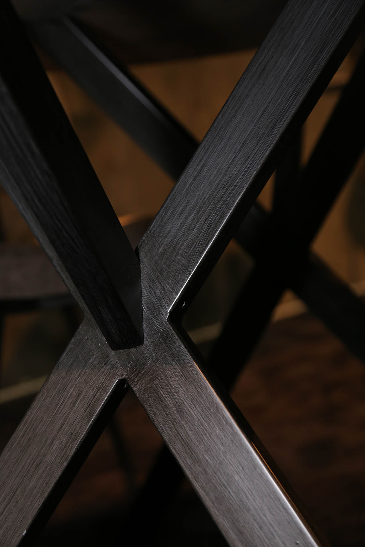Jedálenský stôl 56-81  Ø120cm Bielený dub