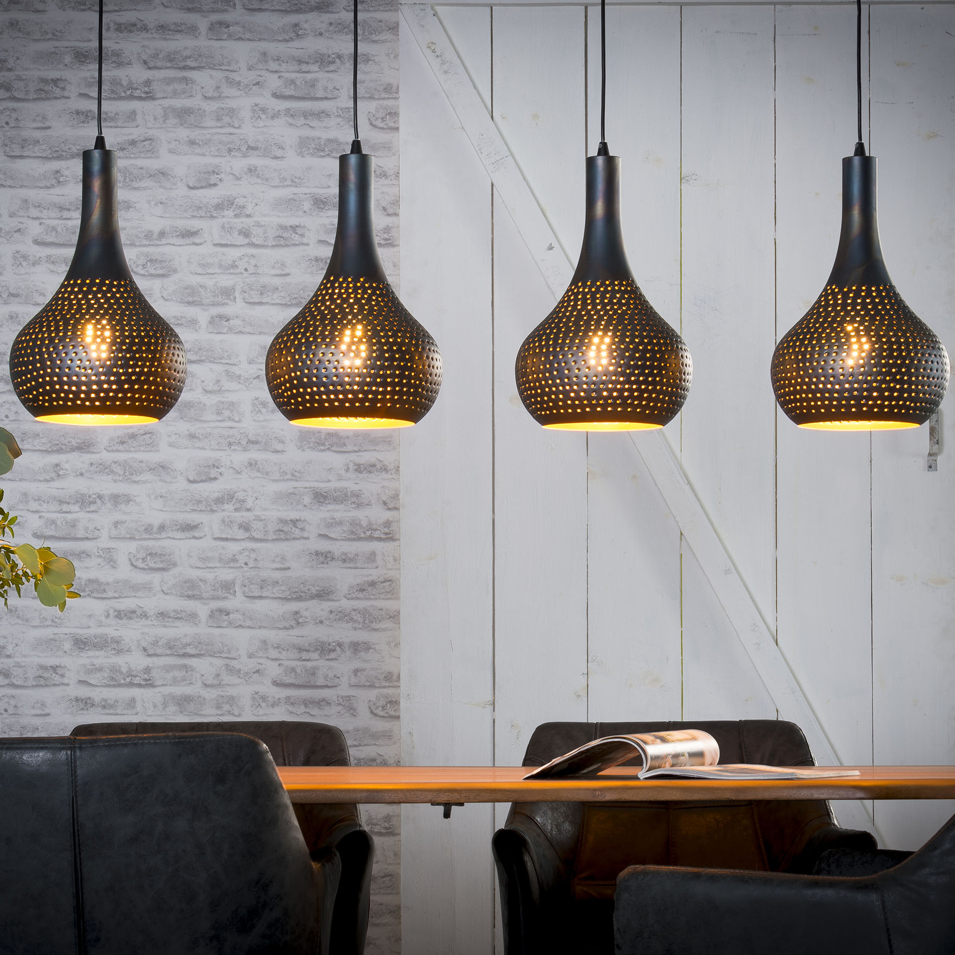 Luster 81-41B 4 x Ø28cm metal cone - PRODUKT JE SKLADOM U NÁS - 1Ks Luster 81-41B 4 x Ø28cm metal cone - PRODUKT JE SKLADOM U NÁS - 1Ks